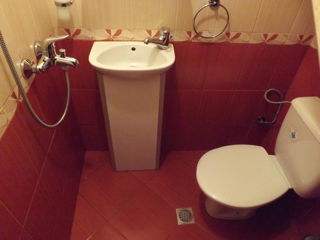 Hostel Rayska Yabalka Varna Habitación foto